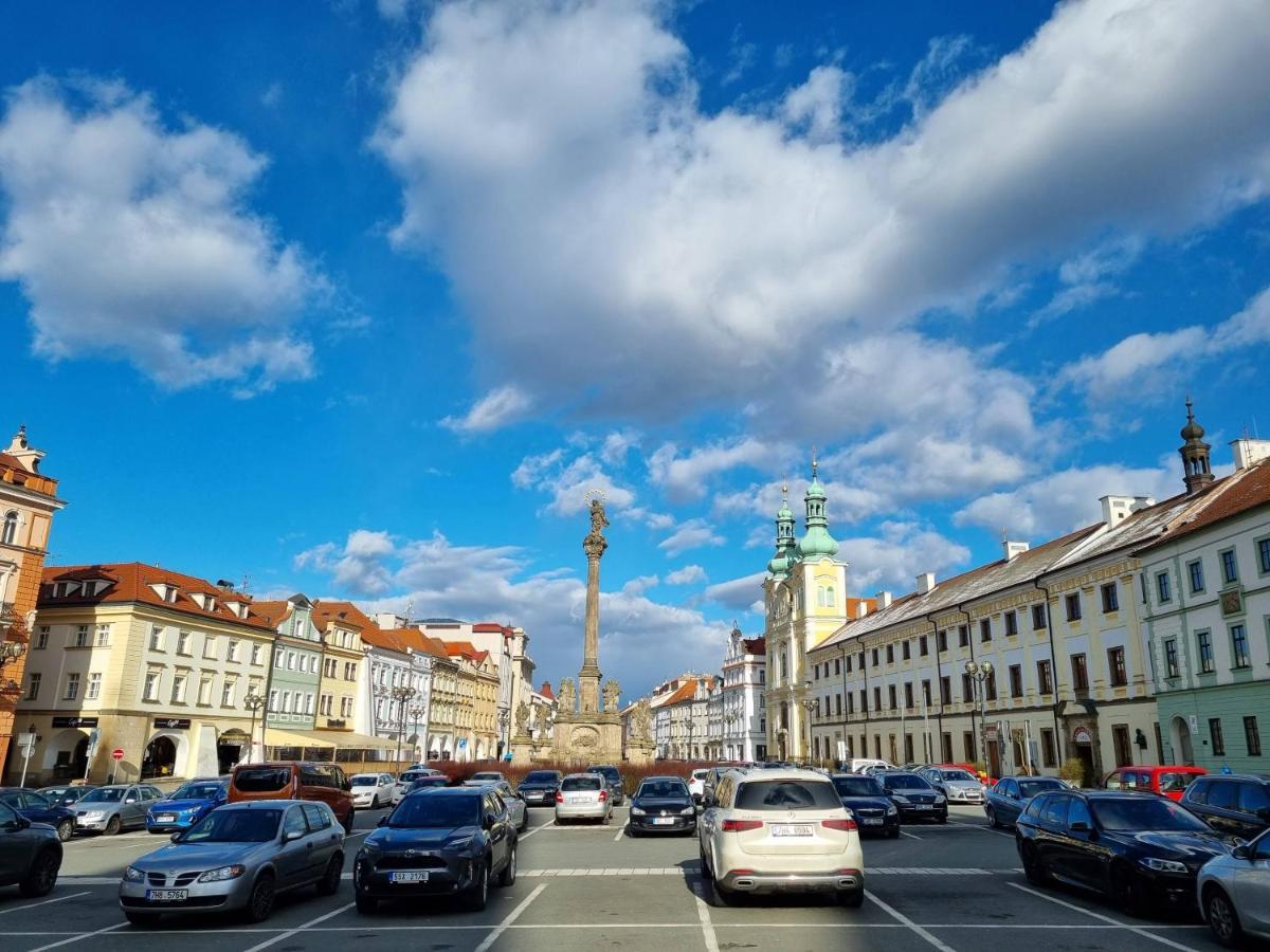 Stylovy Byt V Srdci Hradce Kralove Hradec Králové Exteriör bild