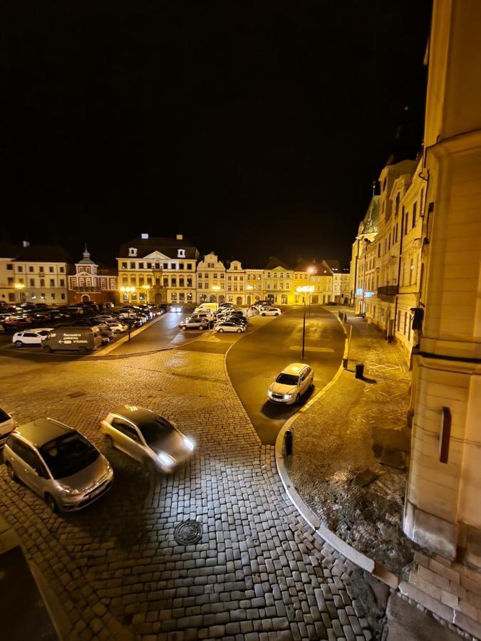 Stylovy Byt V Srdci Hradce Kralove Hradec Králové Exteriör bild